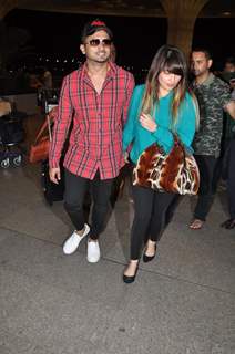 Honey Singh snapped with wife Shalini at the Airport