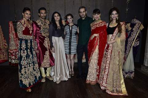 Dia Mirza pose with the models at the Store Launch of Shyamal Bhumika