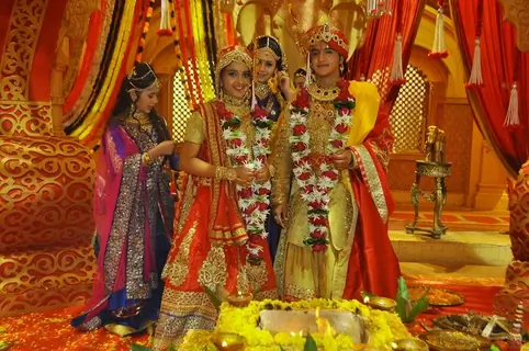 Kunwar Pratap and Ajabde pose for the camera at their Royal Rajputana Wedding