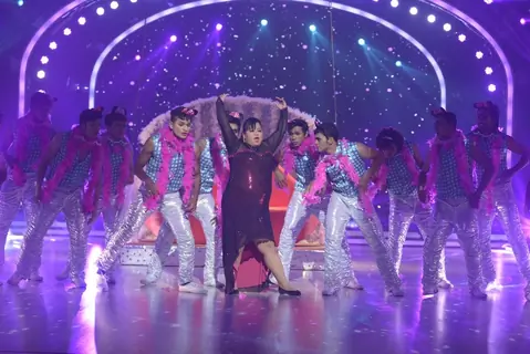 Bharti Singh performs on Jhalak Dikhla Jaa Grand Finale