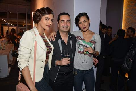 Parvathy Omanakuttan snapped with friends at Varun Bahl Show for Audi