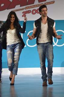 Hrithik Roshan and Katrina Kaif walk the ramp at the Promotion of Bang Bang