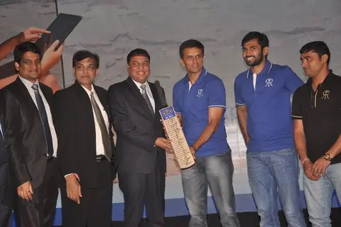 Rahul Dravid poses with the delegates of Mitashi at the Launch of new LED