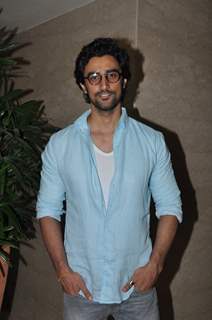 Kunal Kapoor poses for the media at Footsteps 4 Good Ngo Event