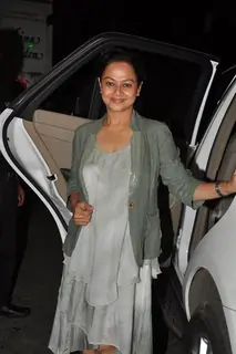 Zarina Wahab poses for the media at the Completion Bash of Dil Dhadakne Do