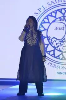 Alisha Chinai performs at the S.P.J Sadhana School's Fund Raiser Event