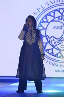 Alisha Chinai performs at the S.P.J Sadhana School's Fund Raiser Event