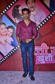Anuj Sachdeva poses for the media at the Launch of Itti Si Khushi