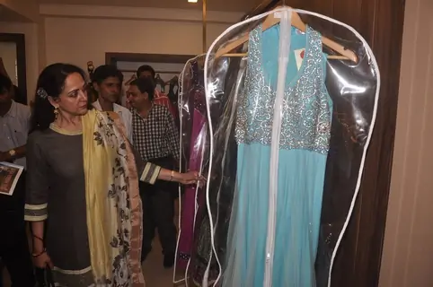 Hema Malini checks out the collection at Atharva Institute