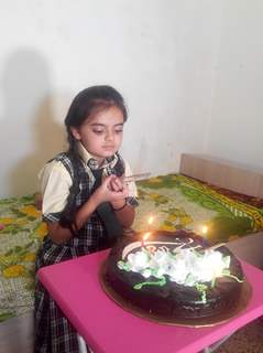 Ruhanika Dhawan all set to cut her birthday cake