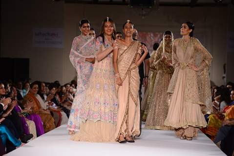 Sonakshi Sinha walks the ramp with Models at Sahachari Foundations Show for Tarun Tahiliani