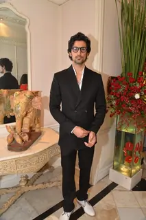 Kunal Kapoor poses for the media at Sahachari Foundations Show for Tarun Tahiliani