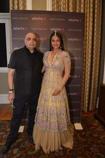 Sonakshi Sinha poses with Tarun Tahiliani at the Sahachari Foundations Show