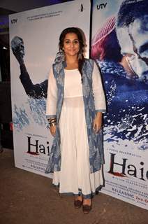 Vidya Balan poses for the media at the Special Screening of Haider