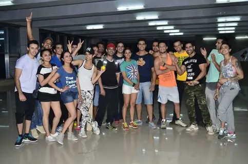 TV Celebs practice for a forthcoming Box Cricket League