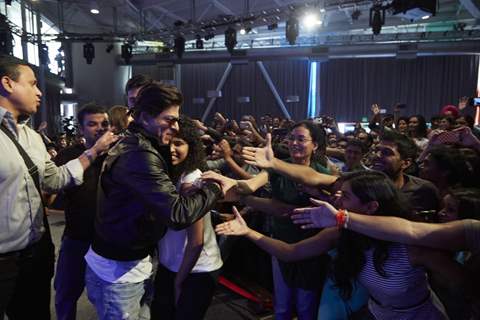 Shah Rukh Khan greets the fans at the Google Headquarters