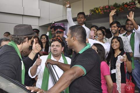 Hrithik Roshan bids goodbye to the students of Whistling Woods