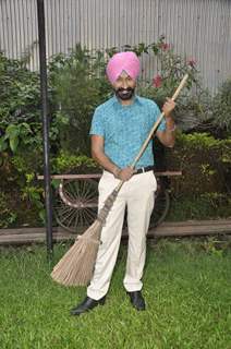 Gurucharan Singh Joins the Clean India Campaign
