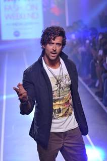 Hrithik Roshan walks the ramp at Myntra Fashion Weekend Finale