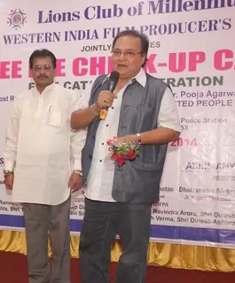 Rakesh Bedi addresses the Event for the Underprivileged Technicians of Bollywood