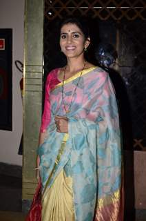 Sonali Kulkarni poses for the media at the Premier of Dr Prakash Baba Amte