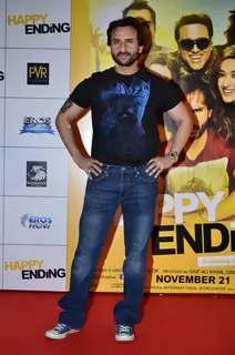 Saif Ali Khan poses for the media at the Trailer Launch of Happy Ending