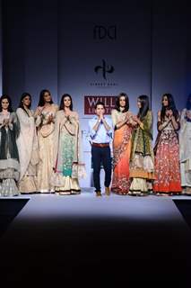 Vineet Bahl's show at the Wills Lifestyle India Fashion Week Day 4