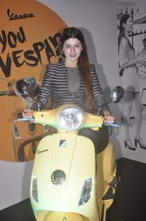 Kainaat Arora poses for the media at the Femina Carnival Mumbai 2014