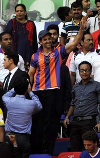 Hrithik Roshan greets the fans at the Opening Ceremony of the Indian Super League