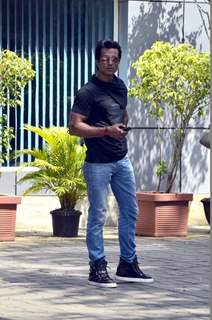 Sonu Sood poses for the media at Airport while leaving for Ahmedabad
