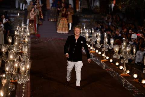 Rohit Bal at the Grand Finale of Wills Lifestyle India Fashion Week