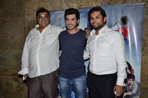 Divyendu Sharma poses with David Dhawan and Abhinav A Shukla at the Special Screening