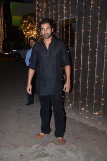 Shabbir Ahluwalia poses for the media at Shilpa Shetty Diwali Bash