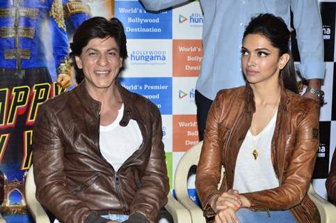 Shahrukh Khan and Deepika Padukone at the Happy New Year Event