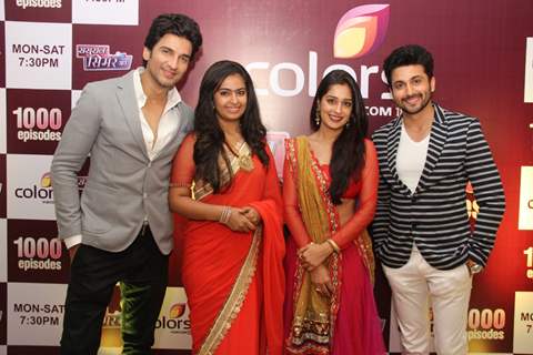 Cast of Sasural Simar Ka poses for the media at the 1000 Episode Celebration