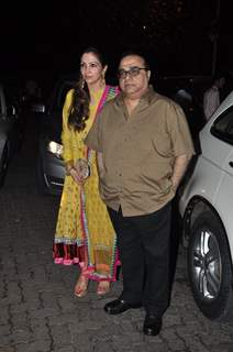 Ramesh Taurani poses with wife at Aamir Khan's Diwali Bash