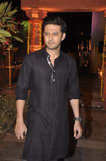 Vatsal Sheth poses for the media at Sachin Joshi's Diwali Bash