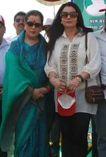 Poonam Dhillon poses with Sunanda Shetty at Cleanliness Drive