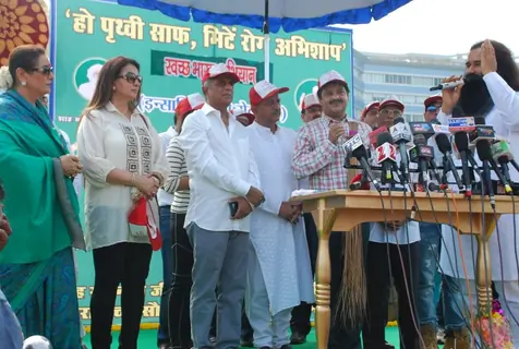 Celebs snapped at Cleanliness Drive