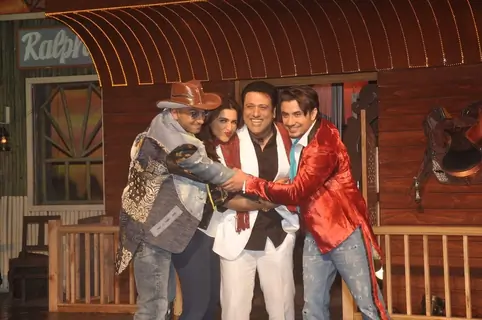 Celebs pose for the media at the Song Launch of Kill Dil