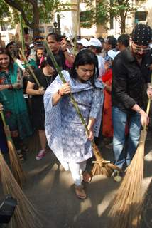 Aditya Pancholi snapped at Cleanliness Drive by Nahar Group