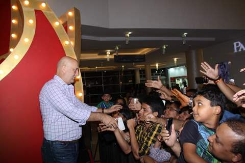 Anupam Kher greets his fans at the Promotions of The Shaukeens at Thane