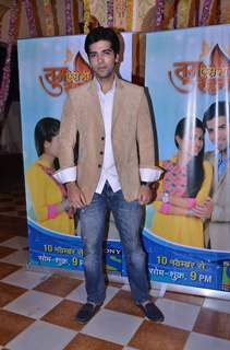 Kinshuk Mahajan poses for the media at the Launch of Tum Aise Hi Rehna