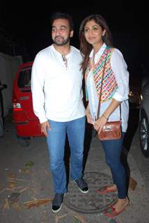 Shilpa Shetty and Raj Kundra pose for the media at the Special Screening of Chaar Sahibzaade