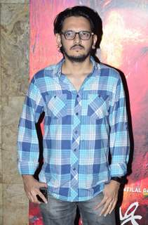 Vishesh Bhatt poses for the media at the Special Screening of Rang Rasiya