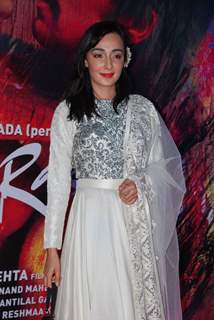 Feryna Wazheir poses for the media at the Premier of Rang Rasiya