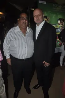 Anupam Kher poses with Satish Kaushik at the Premier of The Shaukeens