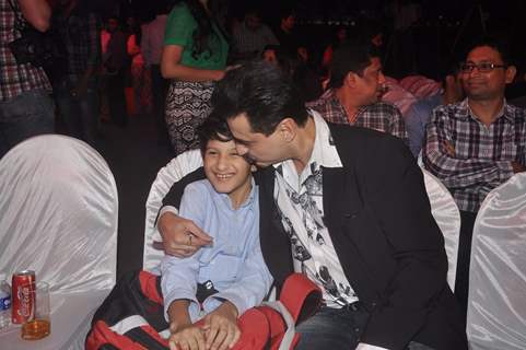 Sanjay Kapoor snapped kissing his son at the Trailer Launch of Tevar