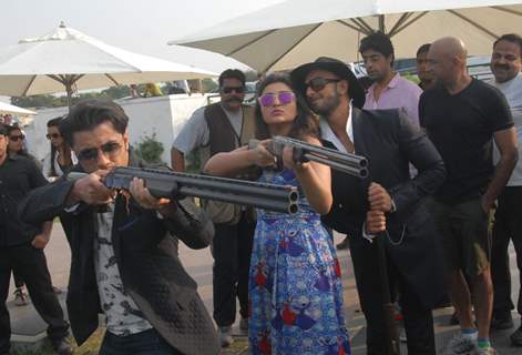 Parineeti Chopra and Ali Zafar try rifel shooting at Jagatpura Shooting Range