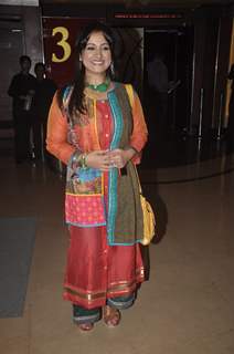 Divya Dutta poses for the media at the Screening of Garam Hawa